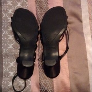 Black unlisted low heels size 8